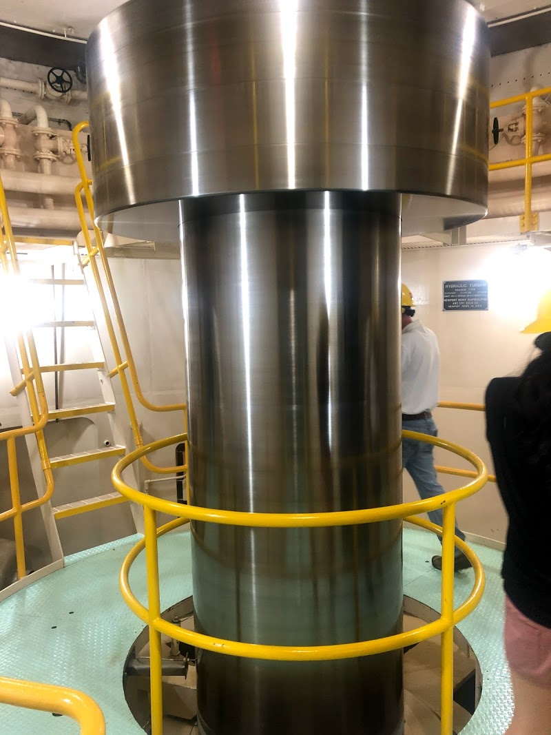 More views of the lake from the boat and surroundings